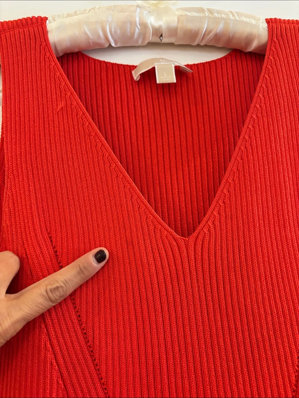 Michael Kors Red Sleeveless V‑Neck Ribbed Midi Dress